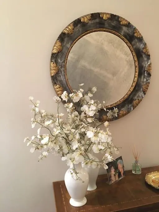 Elegant Apartment San Babila ,5 Minutes From Duomo Milan