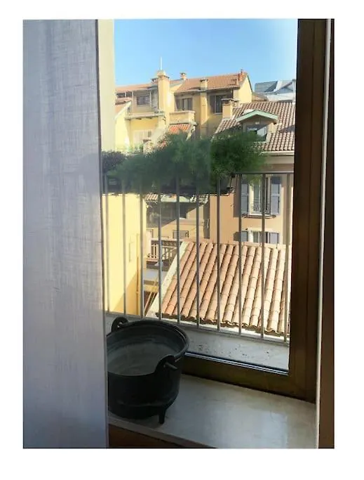 Elegant Apartment San Babila ,5 Minutes From Duomo Milan 0*,